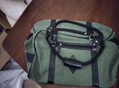 LARGE CANVAS TRAVELLING BAG